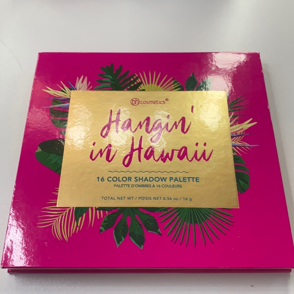 By cosmetics hangin In Hawaii.